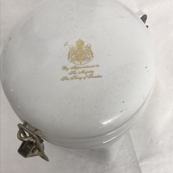 The King of Sweden Kitchen Canister 7” X 5” - Picture 10 of 10